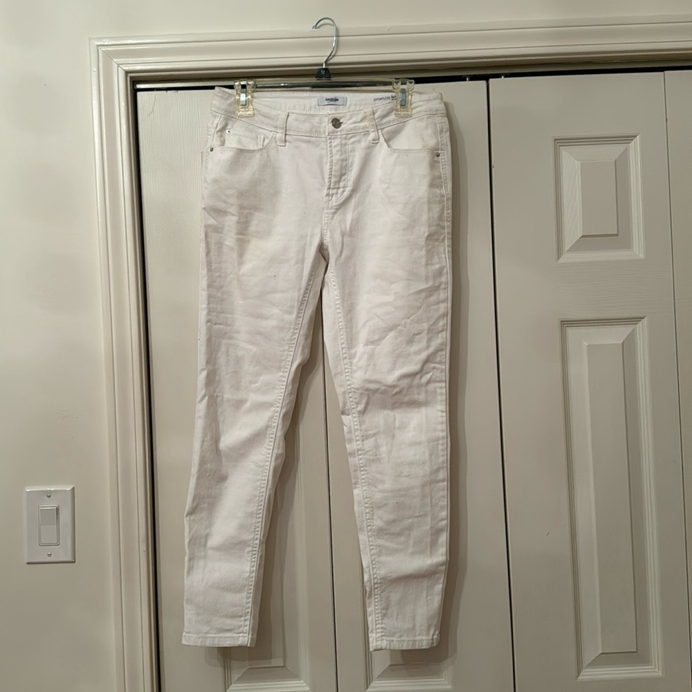 Kenzie White Jeans 8/29